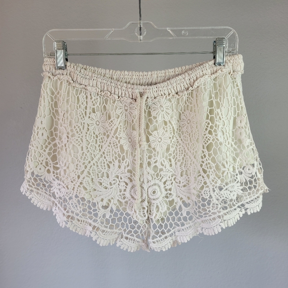 BOUTIQUE // ivory crochet knit elastic tie waist lined summer festival shorts